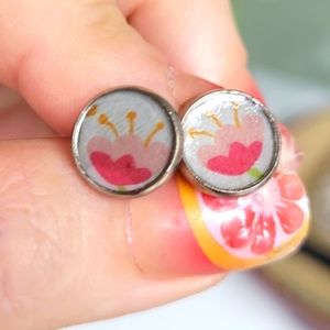 SUMMER BLOOMS HANDMADE RESIN STAINLESS STEEL STUDS EARRINGS